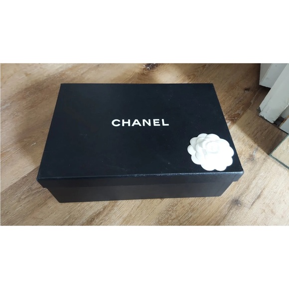 CHANEL Blue Suede Strappy Sandals Cork Heel With Gold Logo Size 38.5 - Picture 4 of 7